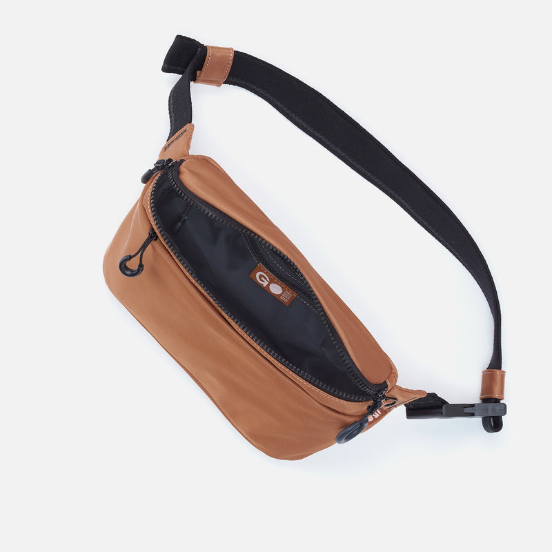 BE HOLD Belt Bag in CaRefiber recycled nylon - Dune