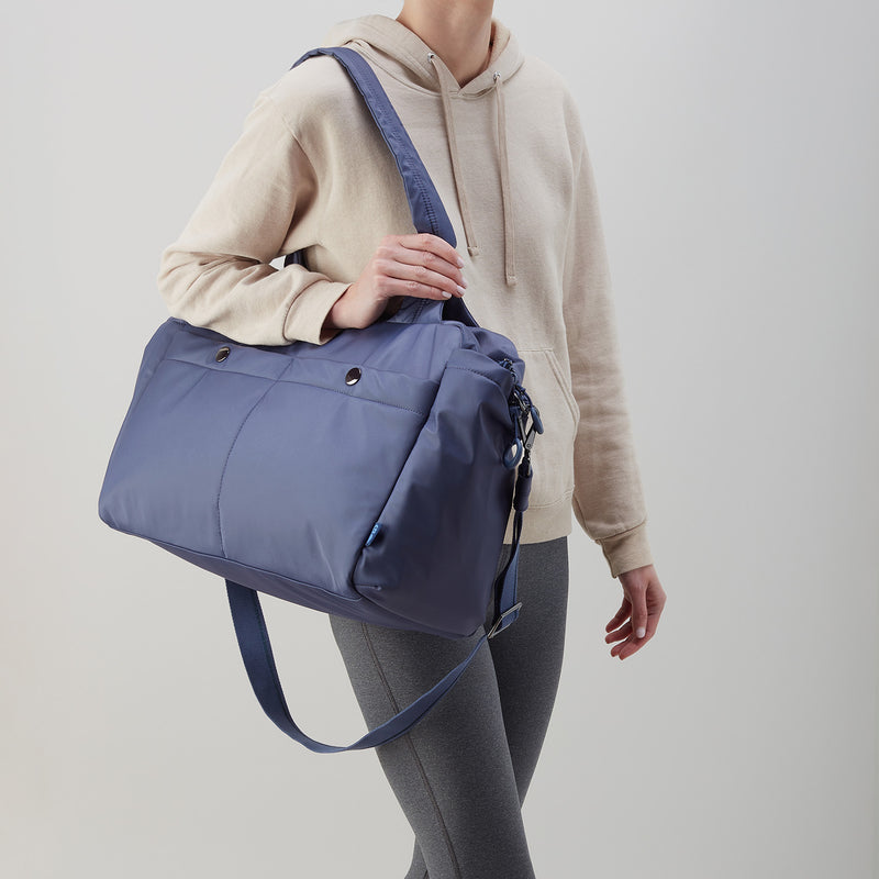 GET AWAY Duffle in CaRefiber recycled nylon - Jet