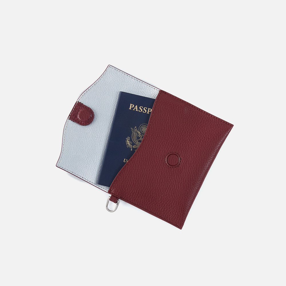 Vida Passport In Micro Pebbled Leather - Port