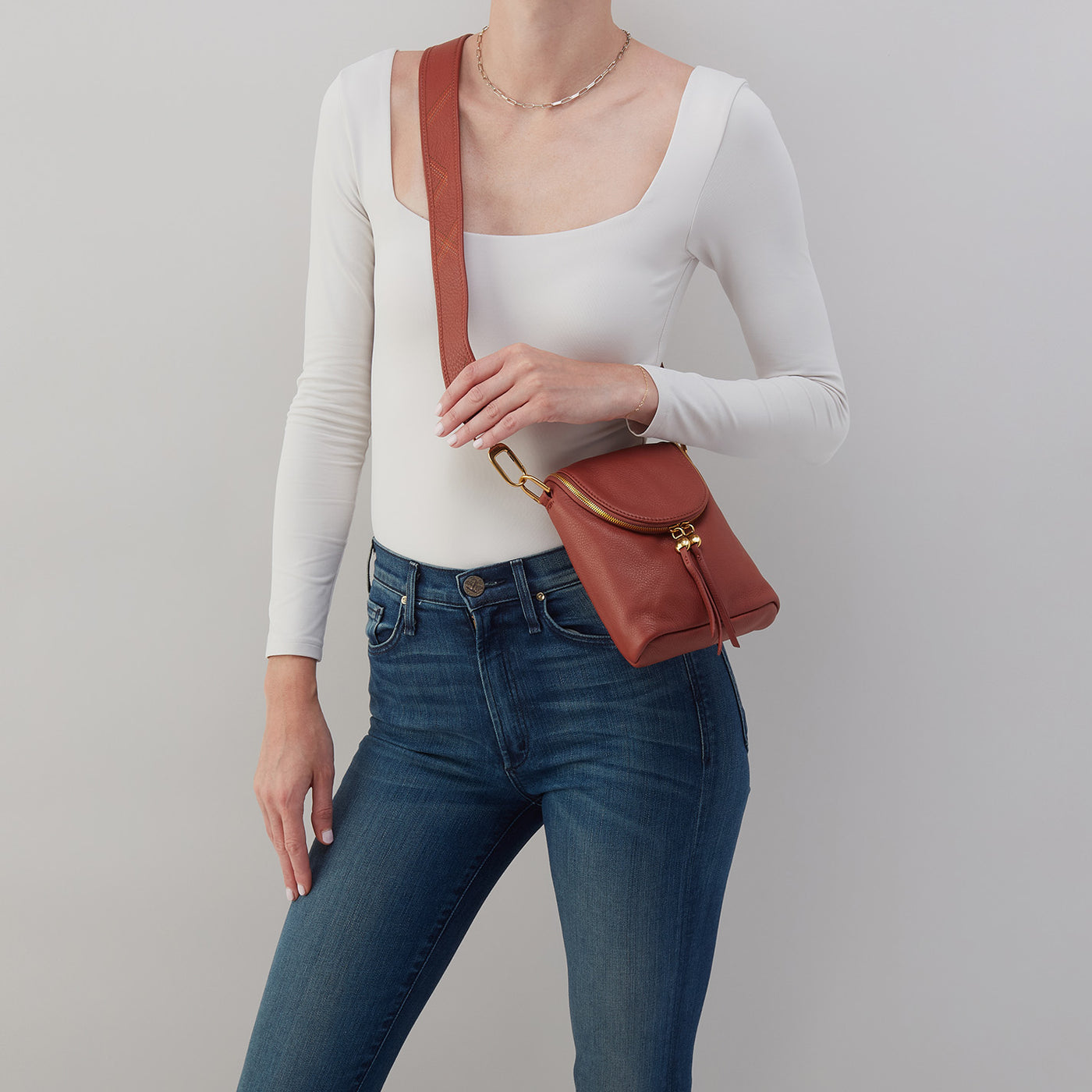 Fern Crossbody In Pebbled Leather - Rust