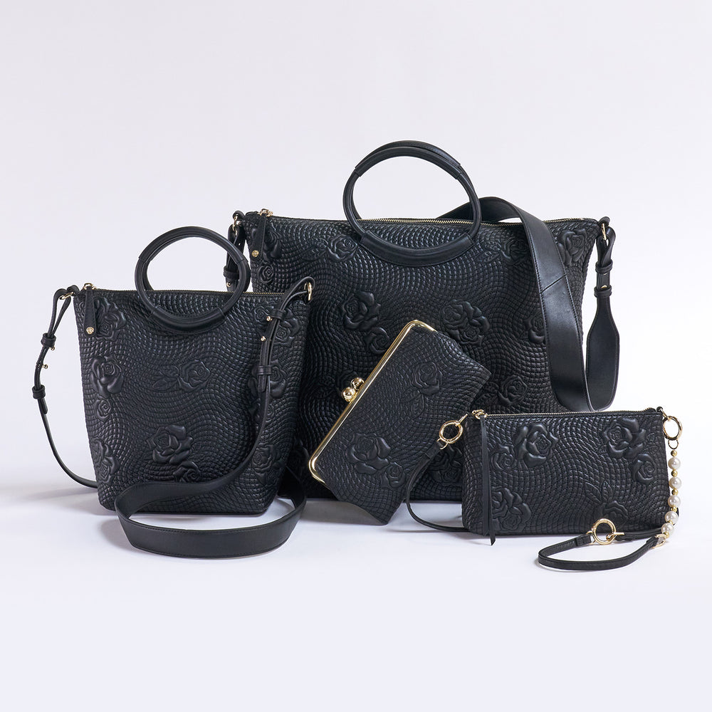 Maggie Crossbody In Smooth Leather - Black Quilted Rose