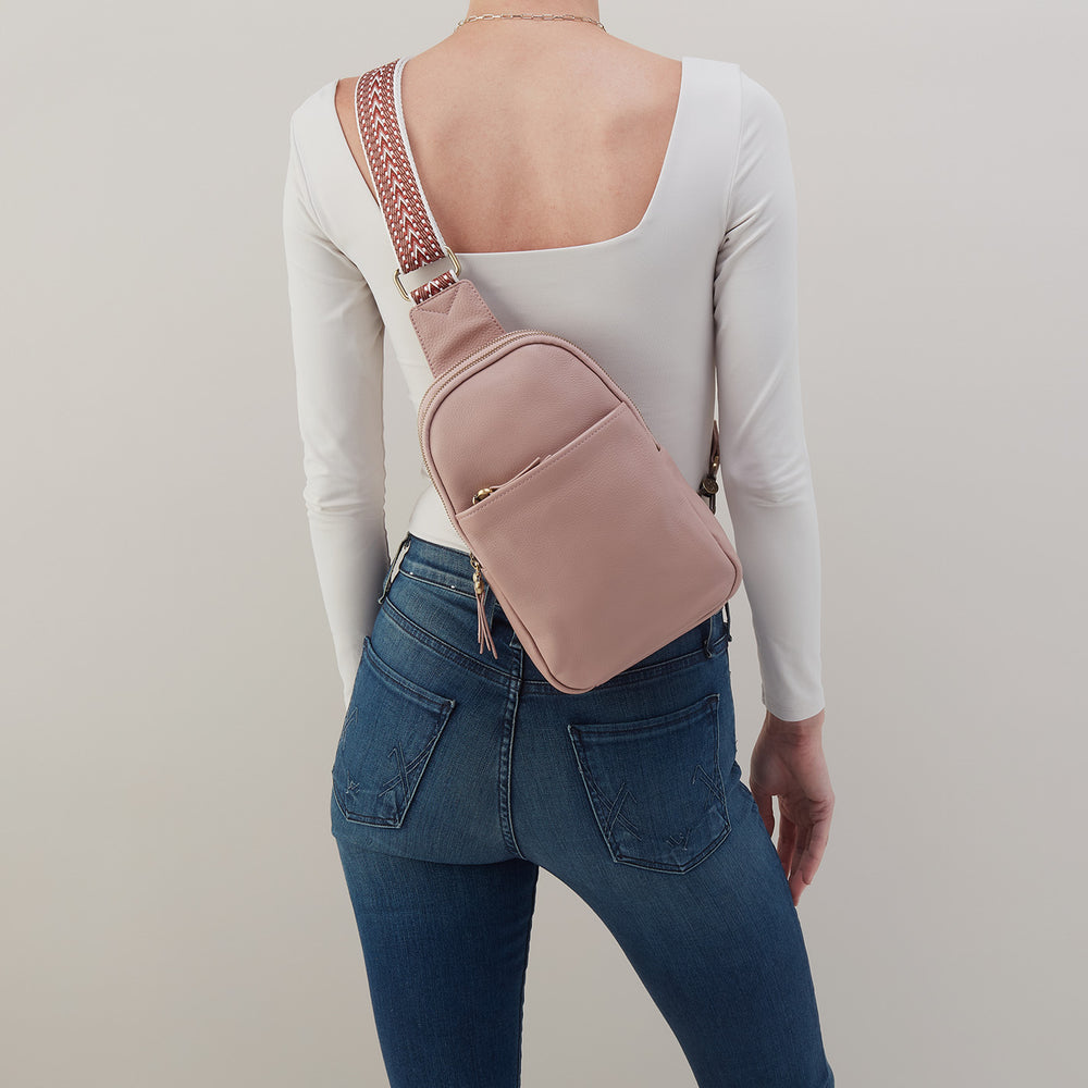 Cass Sling In Pebbled Leather - Blush