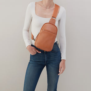 Cass Sling In Pebbled Leather - Butterscotch