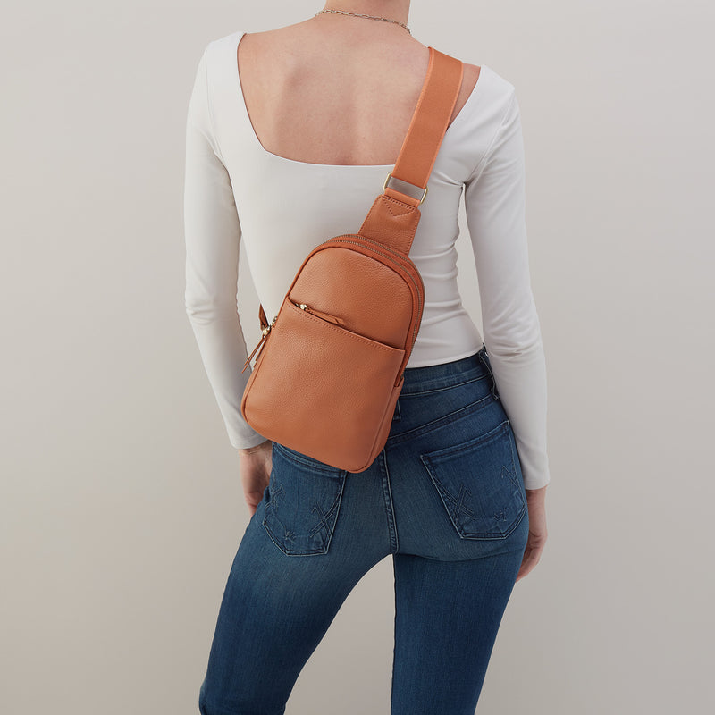 Cass Sling In Pebbled Leather - Butterscotch