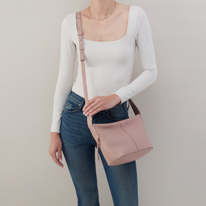 Collette Crossbody In Pebbled Leather - Blush