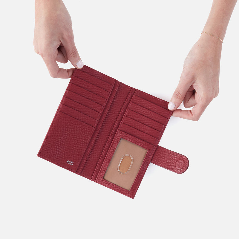 Essential Bifold Wallet In Soft Saffiano Leather - Cranberry