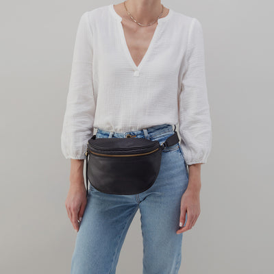 Juno Belt Bag In Smooth Leather - Navy