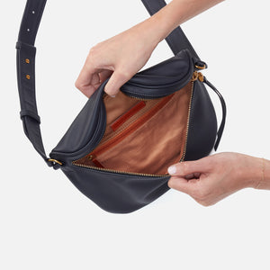 Juno Belt Bag In Smooth Leather - Navy