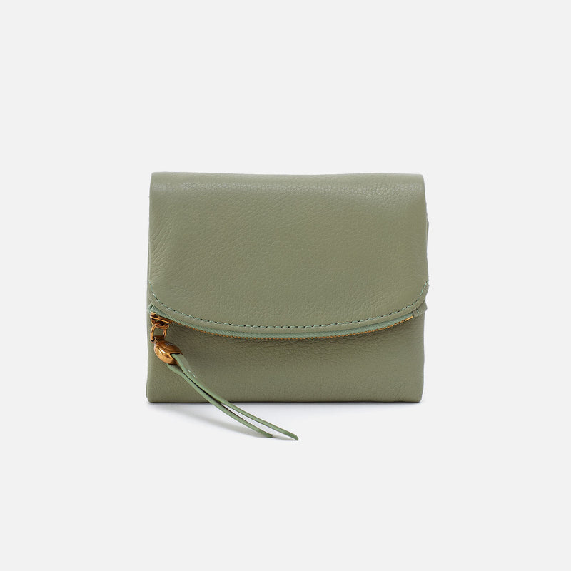 Fern Medium Trifold Wallet In Pebbled Leather - Watercress