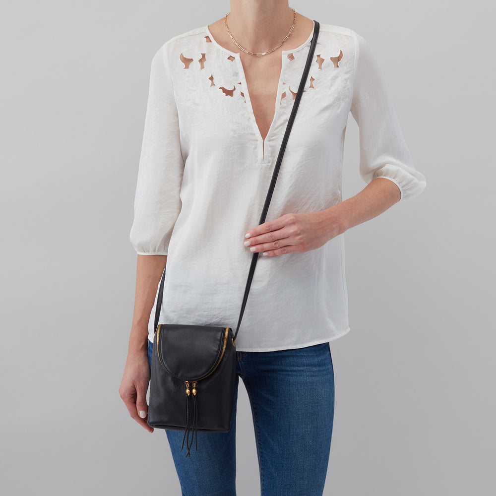 Fern Crossbody in Pebbled Leather - Flax