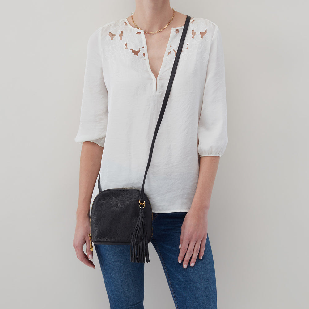 Nash Crossbody In Pebbled Leather - Taupe