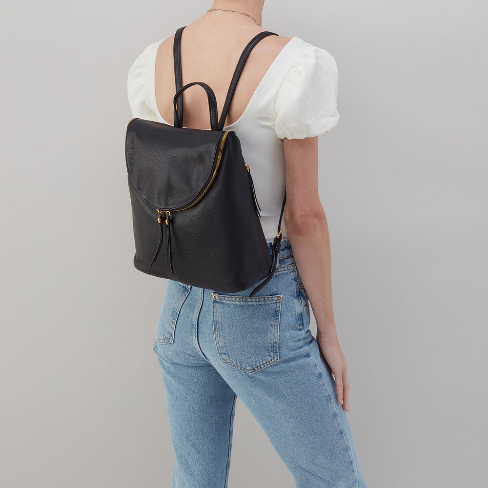 Fern Backpack In Pebbled Leather - Black