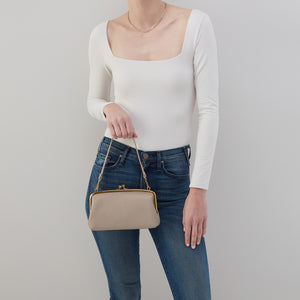 Cora Wallet Crossbody In Pebbled Leather - Taupe