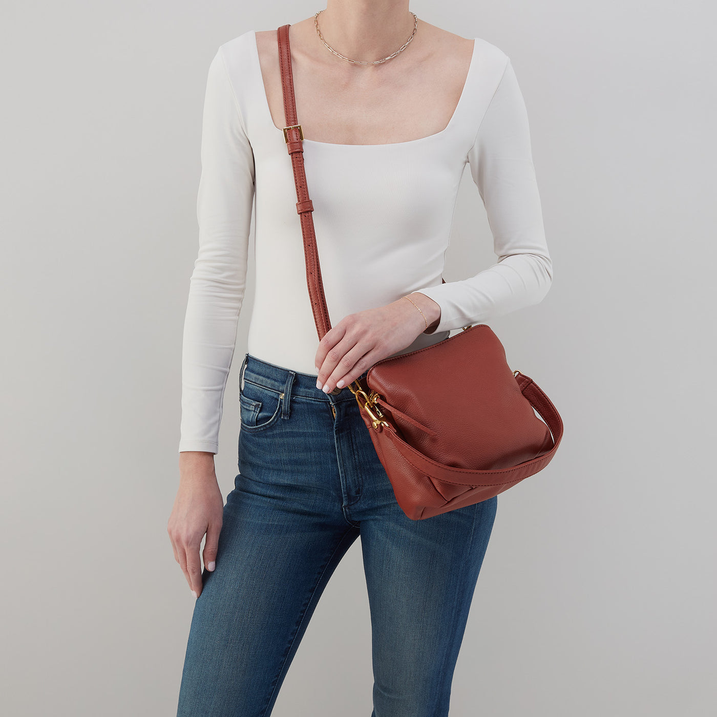 Starr Convertible Shoulder Bag In Pebbled Leather - Rust