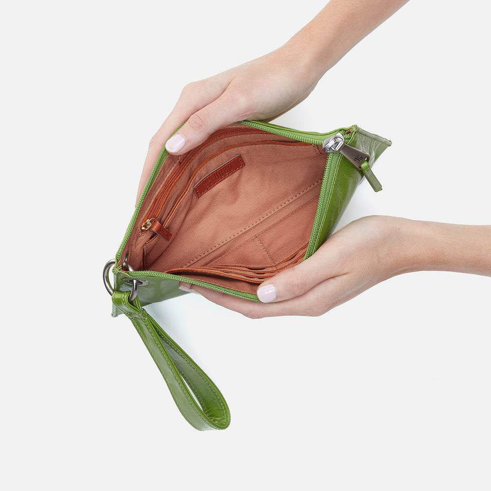 Vida Wristlet in Polished Leather - Garden Green