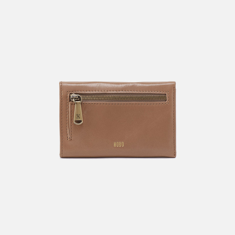 Jill Trifold Wallet In Polished Leather - Cashmere