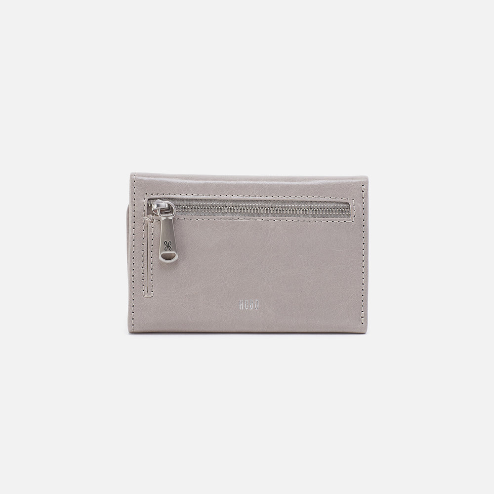 Jill Trifold Wallet In Polished Leather - Light Grey