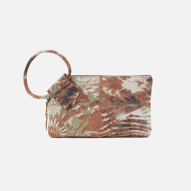 Sable Wristlet In Printed Leather - Coastal Canyon