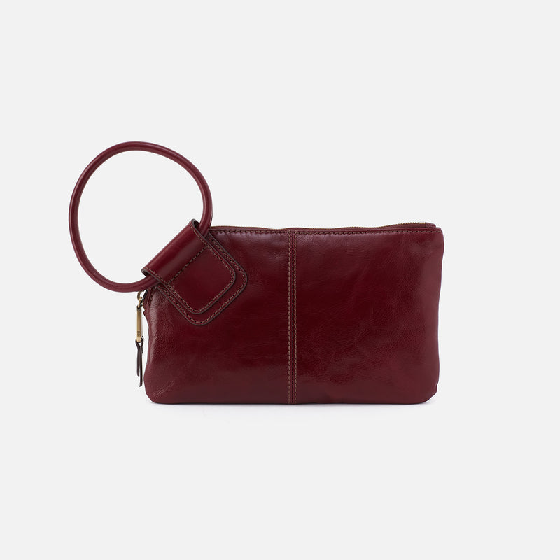 Sable Wristlet In Polished Leather - Winterberry