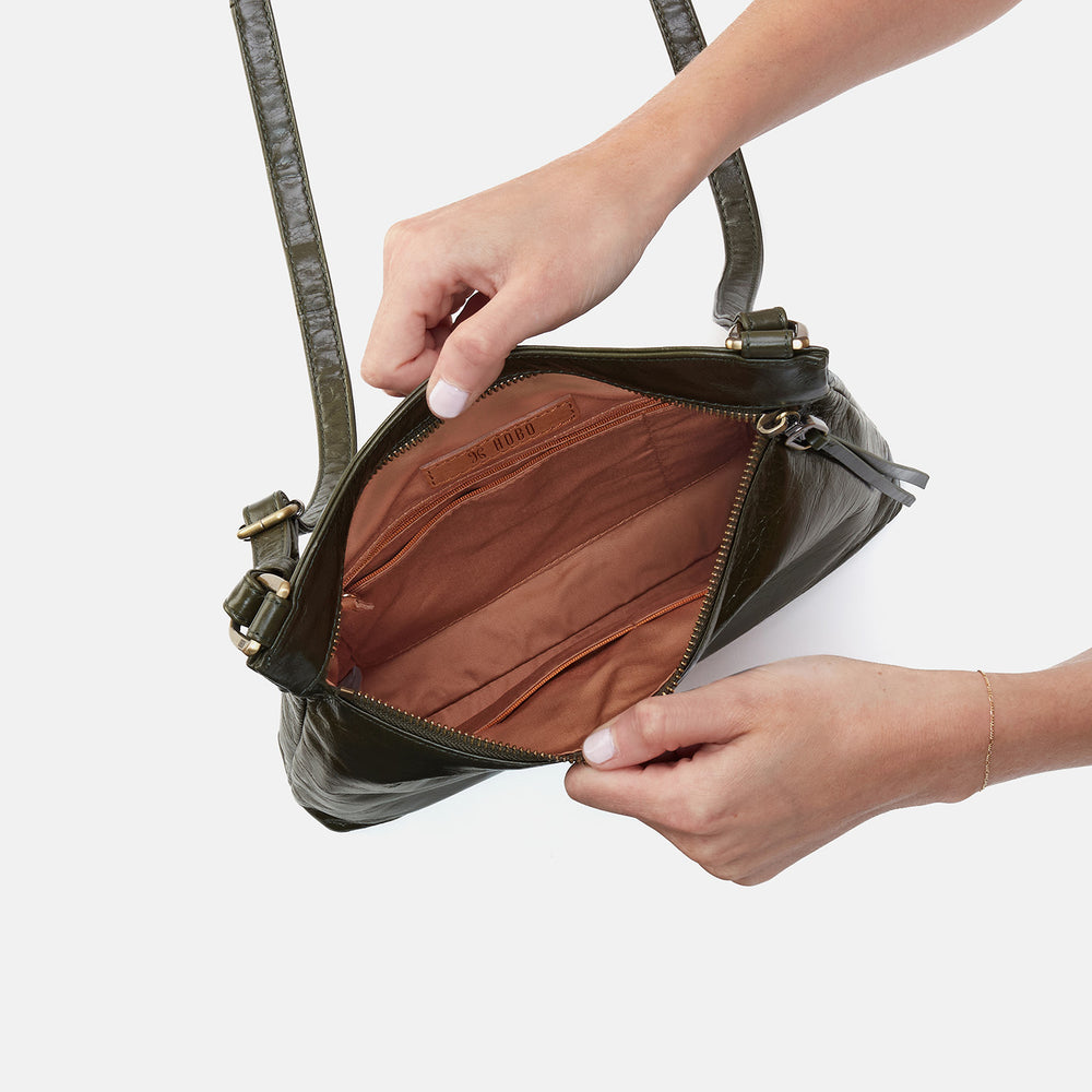 Cambel Crossbody In Polished Leather - Deep Moss