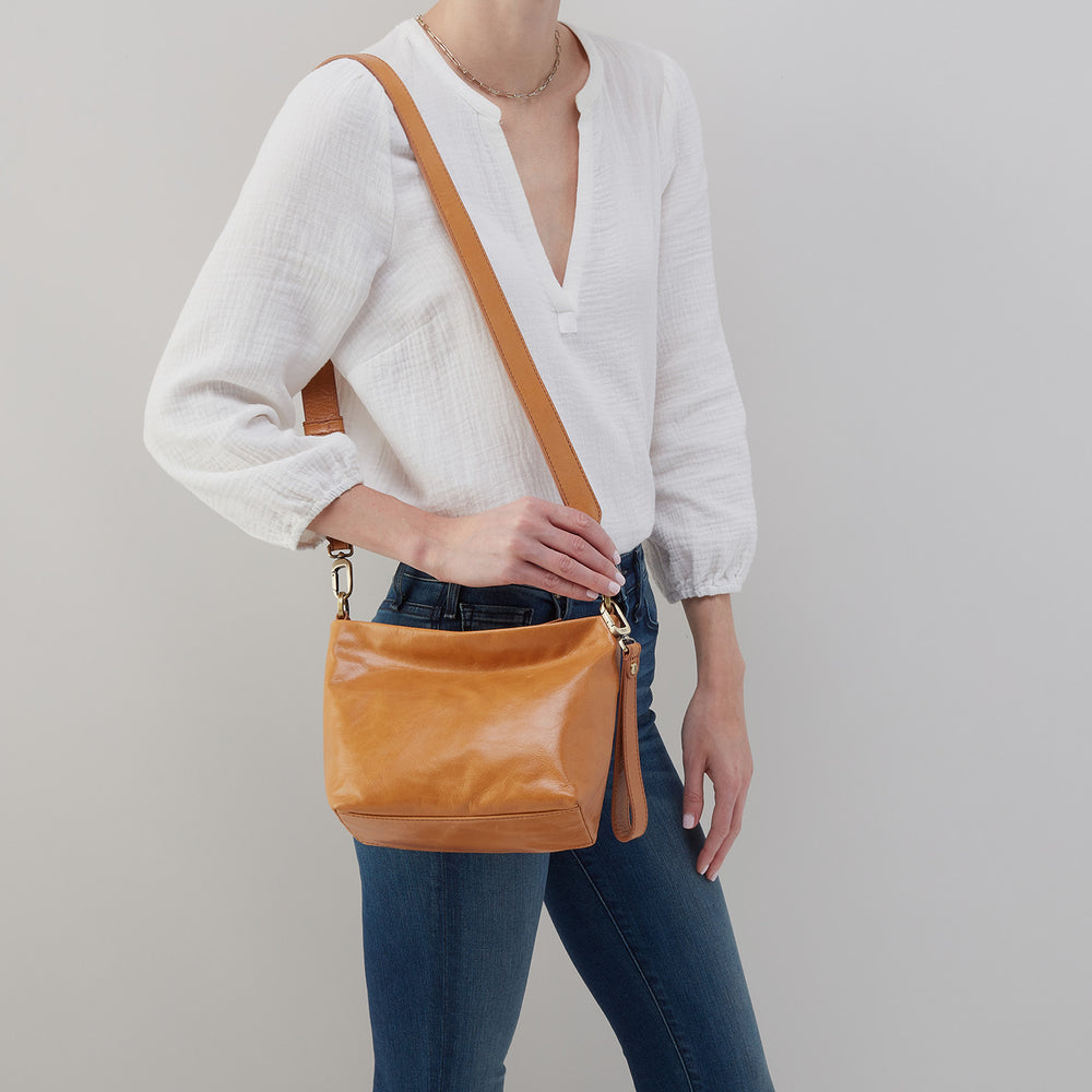 Ashe Crossbody In Polished Leather - Light Grey