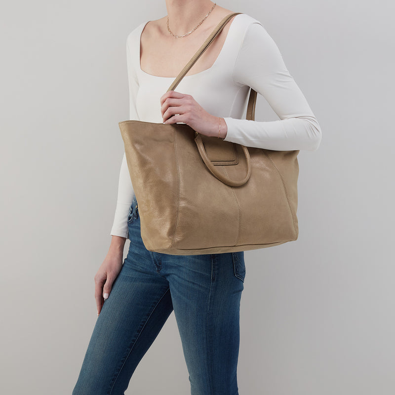 Sheila East-West Tote In Metallic Leather - Burnished Sage