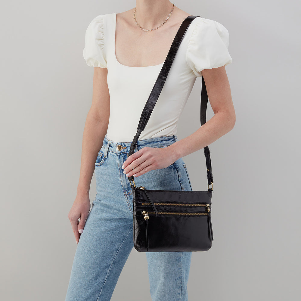 Billie Crossbody In Polished Leather - Sand