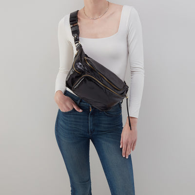 Via Belt Bag Sling In Polished Leather - Black