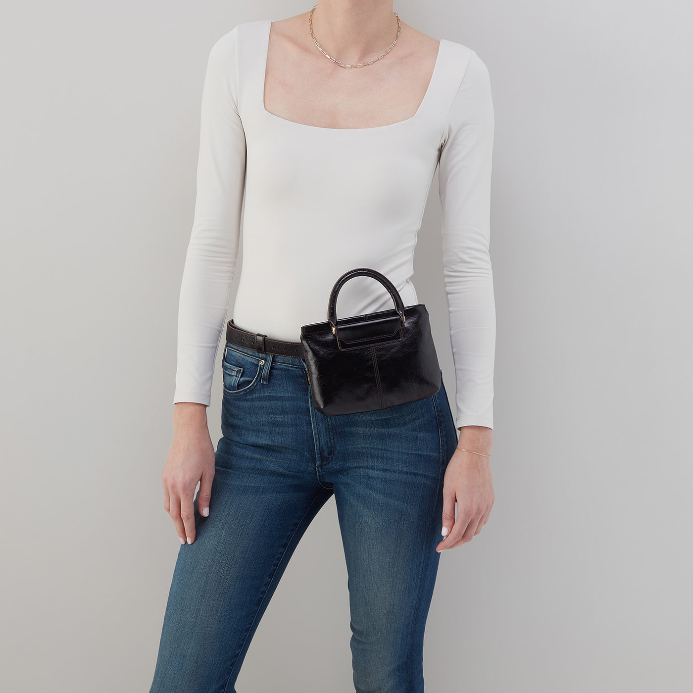 Sheila Belt Bag in Polished Leather - Quartz