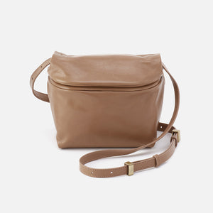 Logan Crossbody In Polished Leather - Cashmere