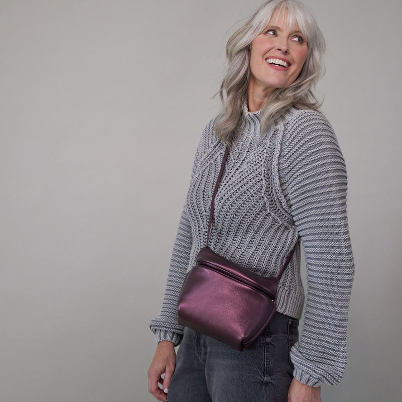 Logan Crossbody In Metallic Leather - Frosted Plum