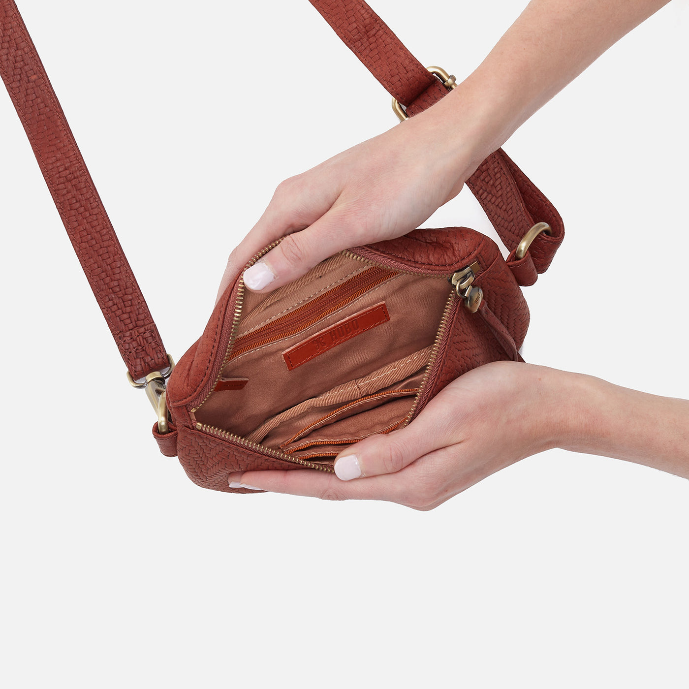 Fern Belt Bag In Wave Weave Leather - Tuscan Brown