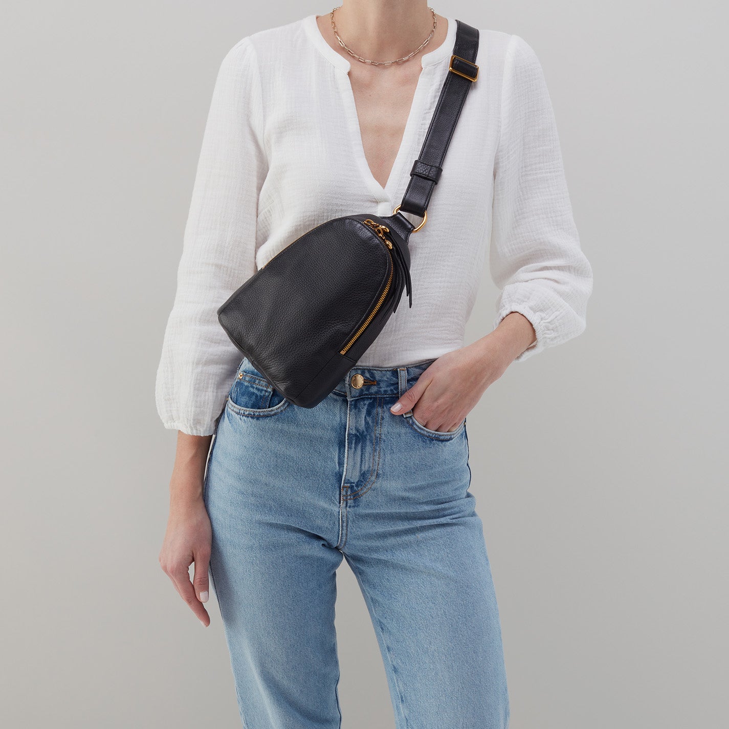 Oversized Sling Bag – Cuyana