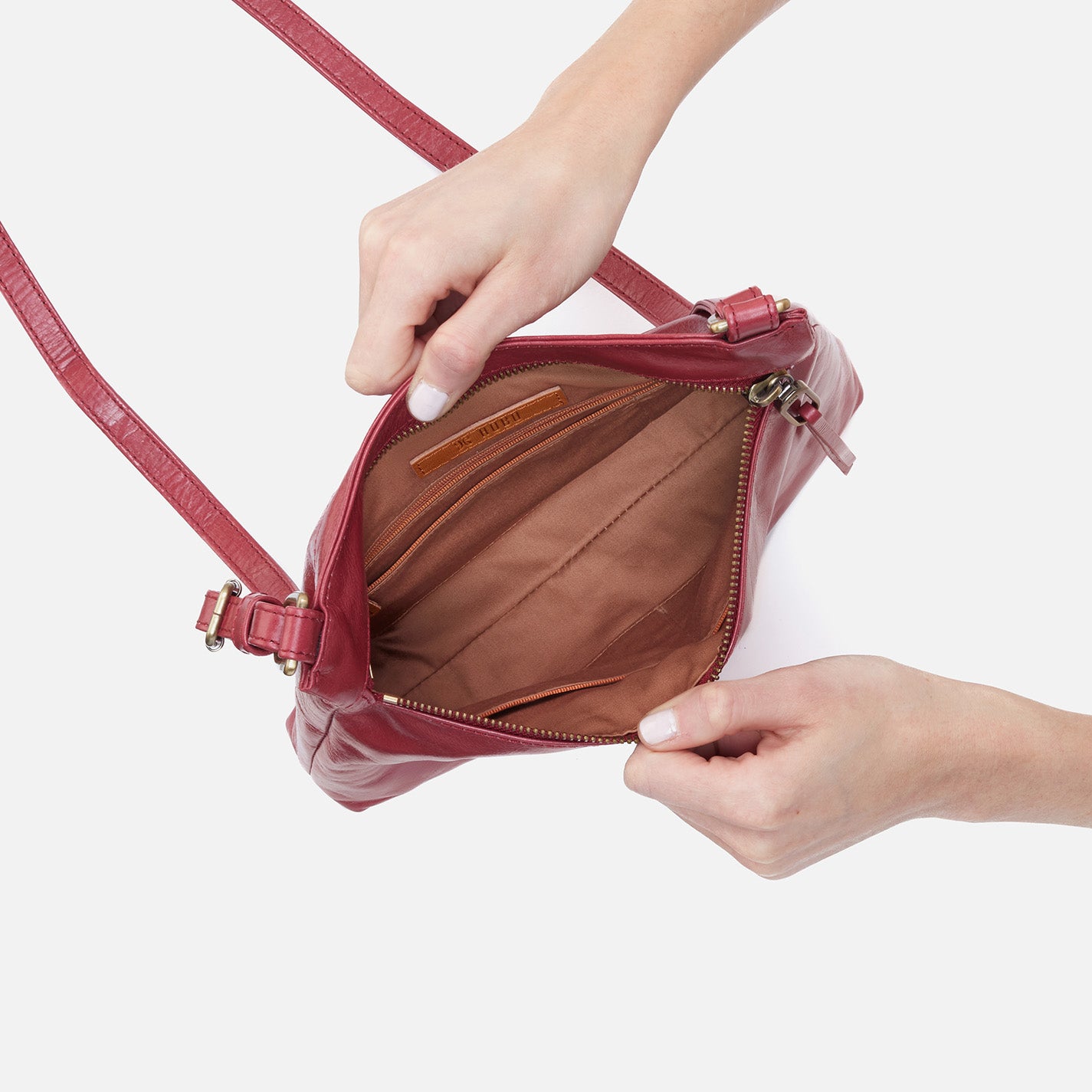 Cambel Crossbody in Polished Leather - Cranberry