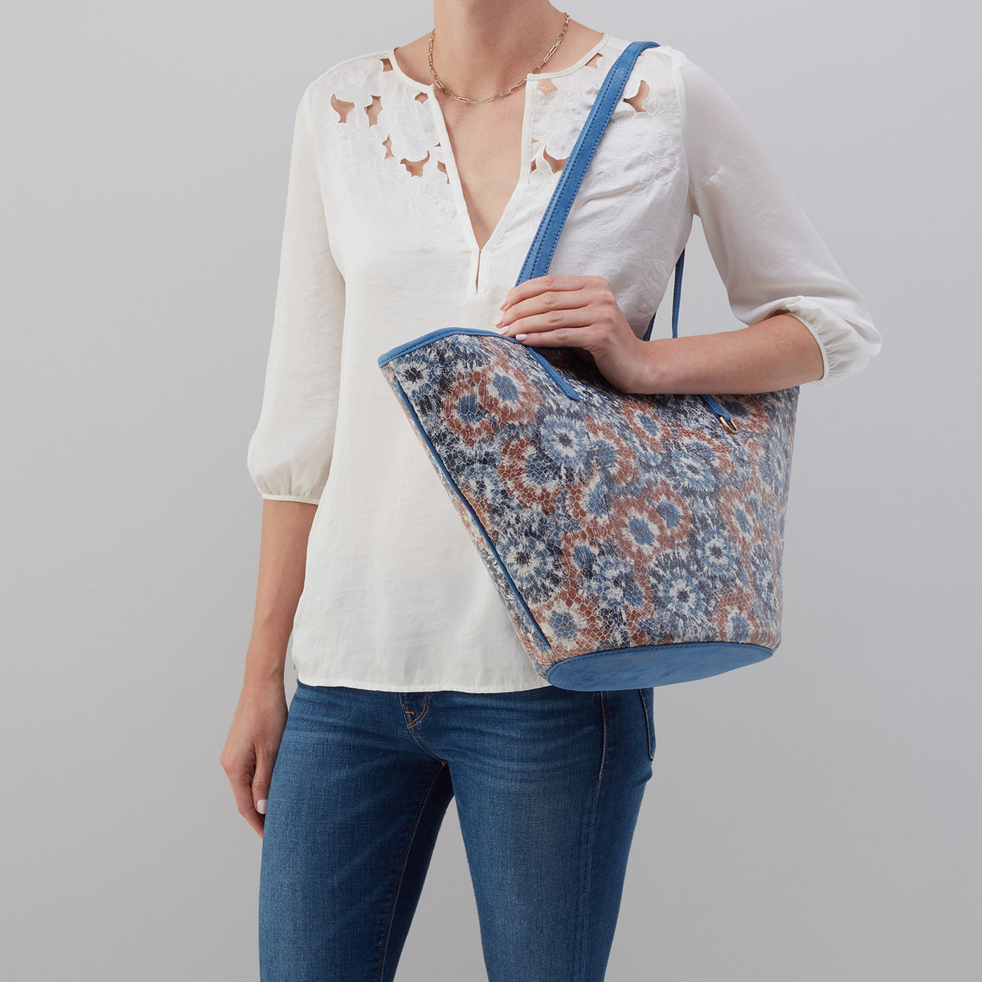 Ellison Tote in Printed Leather - Blue Burst – HOBO